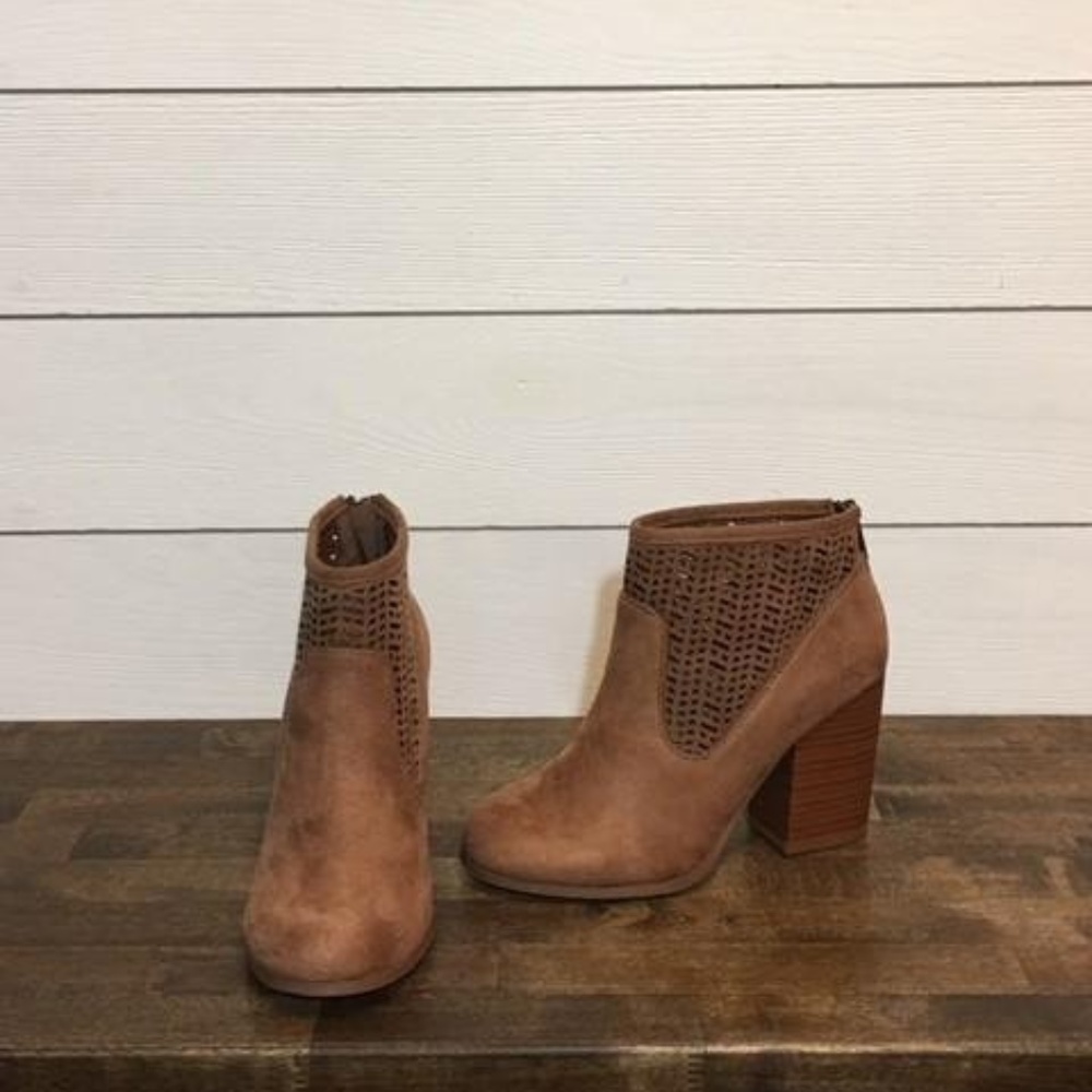 Camel Bootie